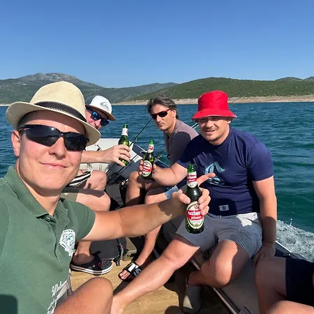 Kamp Bilecko Jezero Ribolov Botel