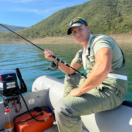 Kamp Bilecko Jezero Ribolov Botel